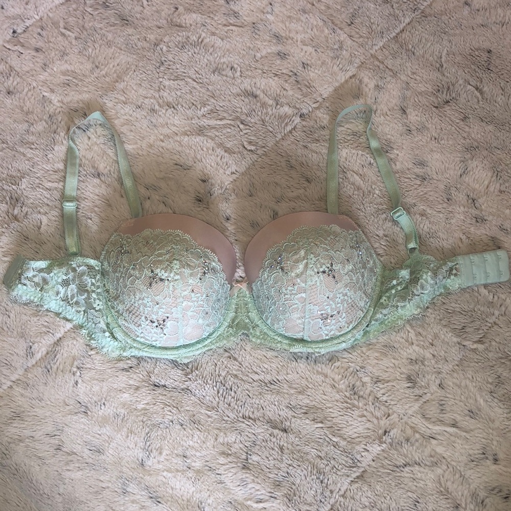 Victoria’s Secret • Mint Green Cream Dream Angels Lace Rhinestone Demi Bra 32DDD